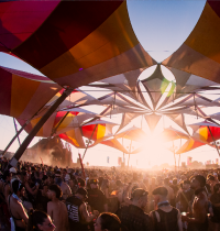 Monegros Desert Festival completa su line-up con más de 120 artistas para una nueva rave en el desierto