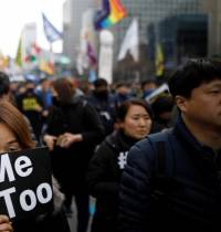 El movimiento que promueve el celibato entre jóvenes que llega de Corea del Sur