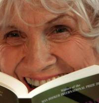 Libros de Alice Munro, premio Nobel de Literatura, que sí o sí deberías leer