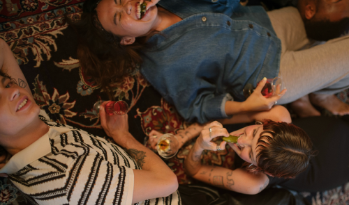 Reivindiquemos la amistad sin utilidad