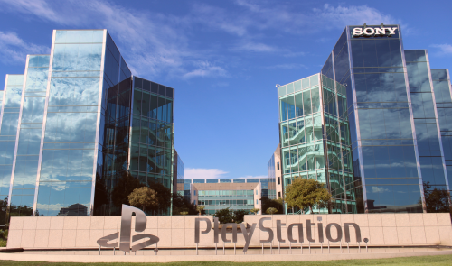 Críticas a Sony tras confirmar que dejará de vender juegos de Playstation en formato físico en 2028