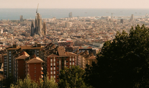 Cataluña quiere copiar el modelo Ámsterdam: solo puedes comprar una casa si vas a vivir en ella