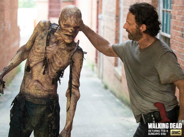 $!Qué Tiene En Común 'The Walking Dead' Y Un Café Con Mucha Leche
