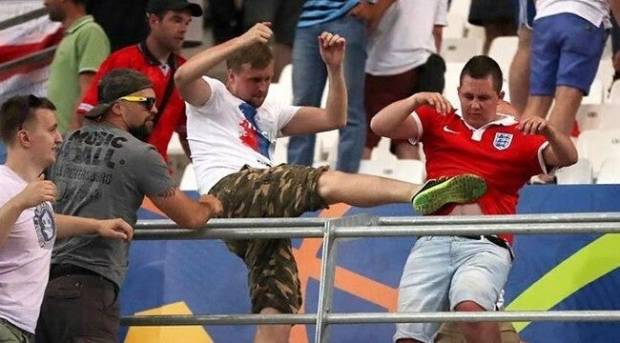$!Los árbitros del Mundial podrán parar un partido en caso de racismo