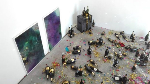 $!Colocaron una piña en una vitrina y todo el mundo creyó que era una obra de arte vanguardista