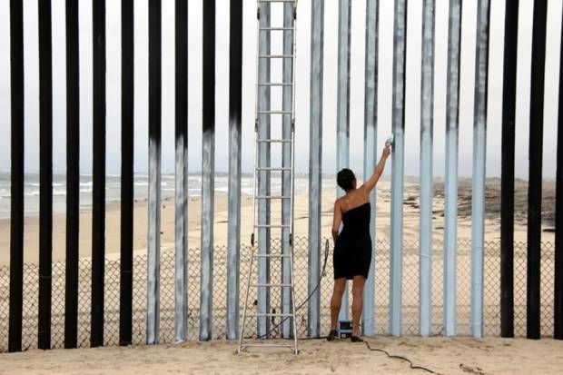 $!La Artista Que Consiguió Borrar La Frontera Entre México Y Estados Unidos