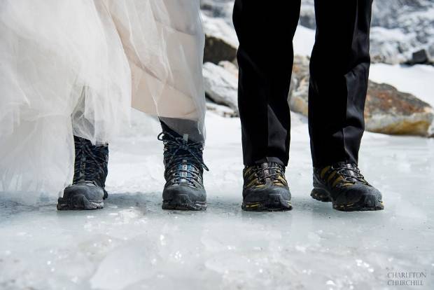 $!La pareja que se casó en el Everest y tiene el álbum de boda más brutal del mundo