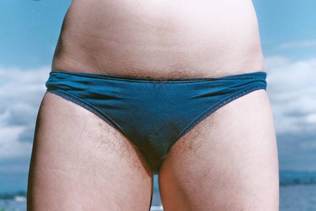 $!Petra Collins es la fotógrafa que retrata la belleza de los cuerpos de las mujeres