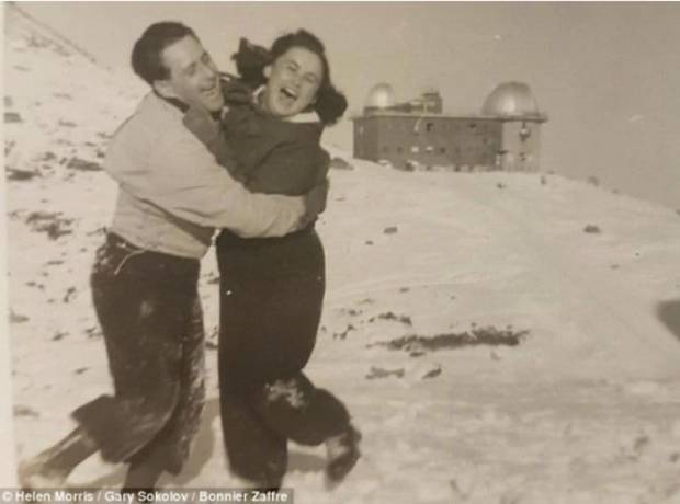 $!El 'tatuador de Auschwitz' y su historia de amor con una prisionera a la que marcó la piel