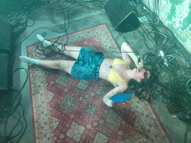 $!En el camera roll de la DJ y cantante que triunfa en Londres: BRAVA