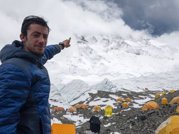 $!Lo ha conseguido: Kilian Jornet ha coronado el Everest en tiempo récord