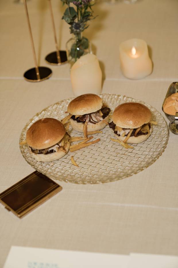 $!Deleito y Freixenet transforman las Cavas Freixenet en un escenario sensorial que fusiona gastronomía, cava y ópera