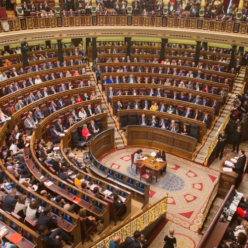 Avanza en el Congreso la reforma que eliminará los delitos de injurias al rey y de ofensa a los sentimientos religiosos