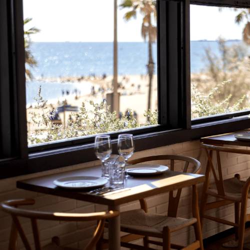 Barraca: la nueva brasa de la Barceloneta que huele a vacaciones (aunque sigas en Barcelona)