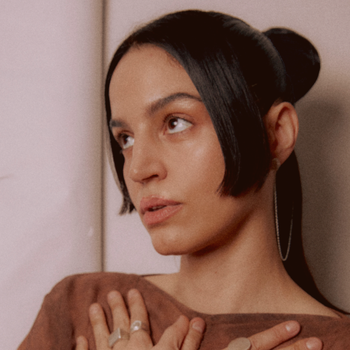 Maria Arnal presenta en exclusiva su nuevo single en las Raval Music Sessions de Casa Cupra Raval