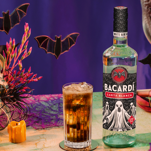 Bacardí ilumina Halloween con su nueva botella fantasma: una edición limitada que brilla en la oscuridad