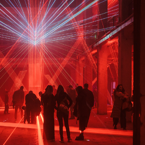 Bombas Gens y Radiante Studio presentan Universos de Luz, la mayor muestra de arte lumínico en València