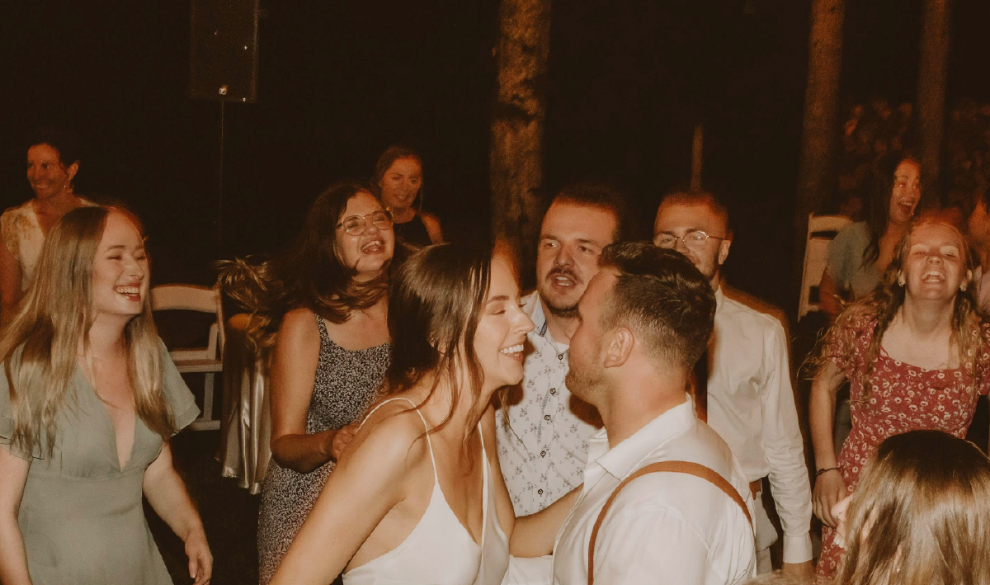 Con esta app puedes comprar entradas para ir a bodas de desconocidos