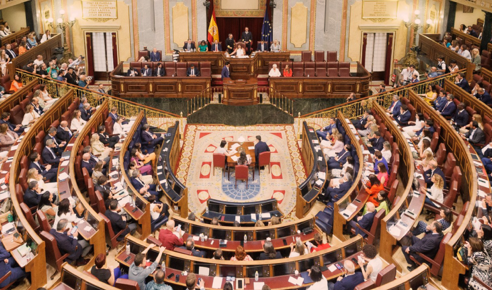 Proponen colgar retratos de nueve diputadas de la Segunda República en el Congreso