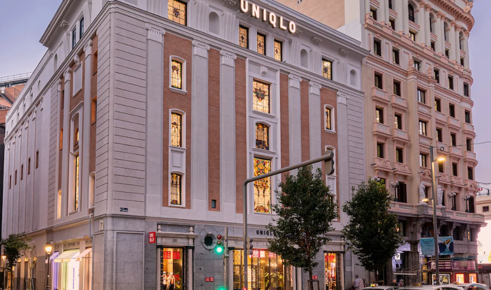 UNIQLO lanza nuevos diseños UTme! junto a los locales gastronómicos Hermanos Vinagre, Casto y El Viajero