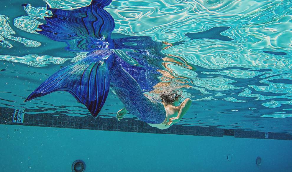 Fiebre del mermaiding: la gente está pagando para tener cola de sirena