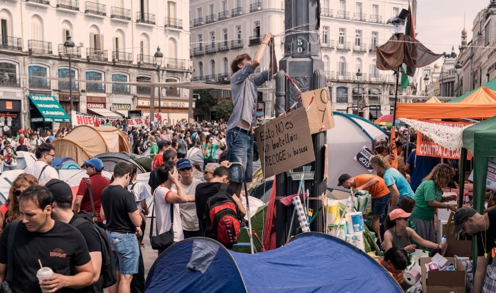 El Ayuntamiento de Madrid pretende que los acampados de Sol paguen los supuestos desperfectos provocados