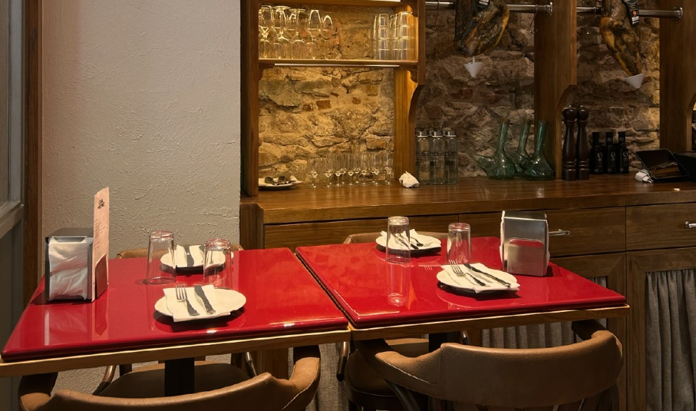 Abre Casa Antonio, el nuevo bar-bodega de Barcelona donde el producto manda