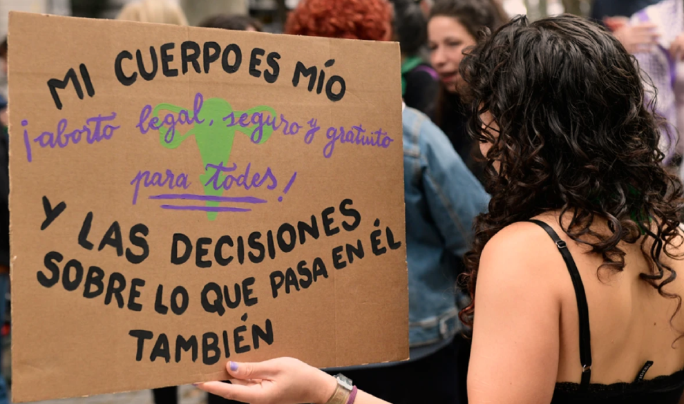 Sanidad denunciará a la Comunidad de Madrid por no presentar registro de objetores del aborto