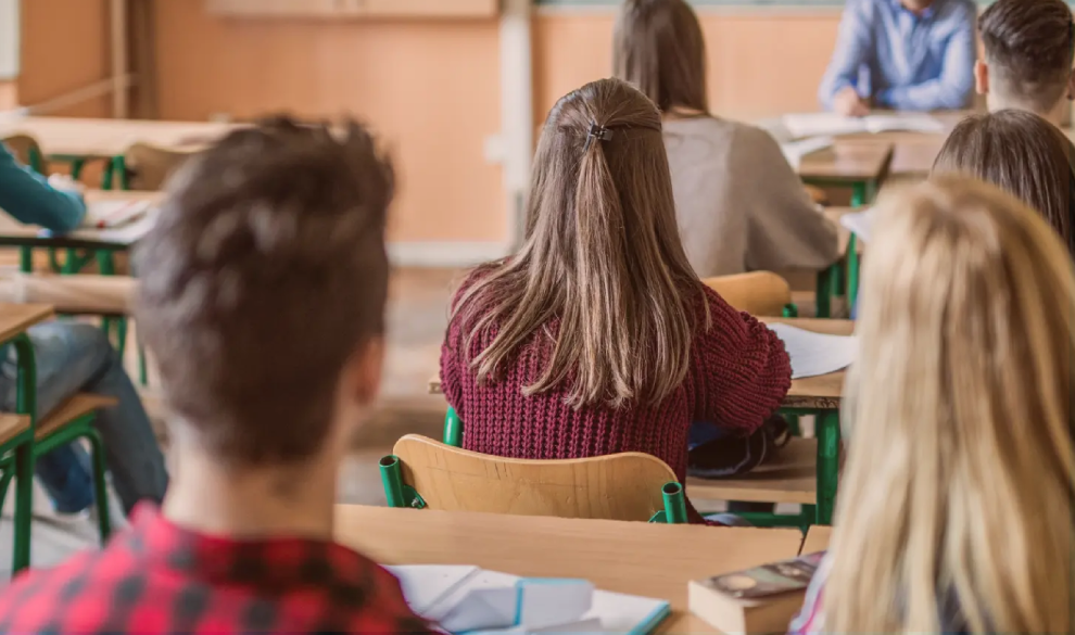 Ciudad de México aprueba el derecho a faltar a clase por dolor menstrual