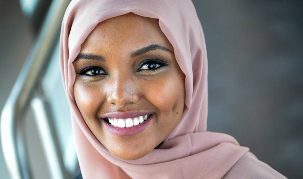 La nueva portada de Vogue es un canto a la diversidad (hijab incluido)