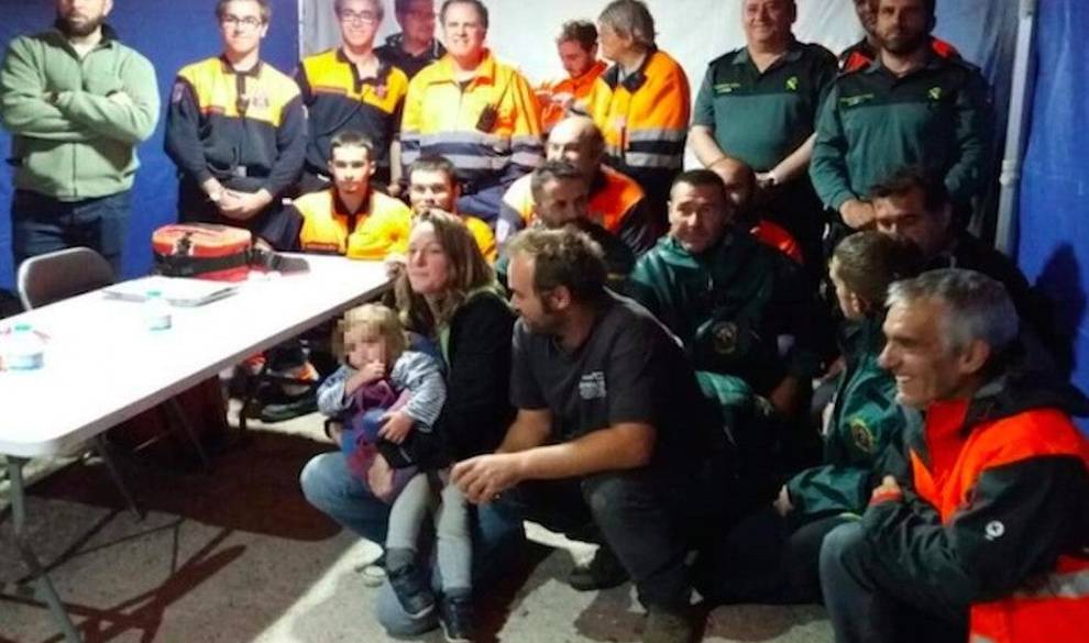 El perro que arropó a una niña perdida durante 7 horas en un bosque