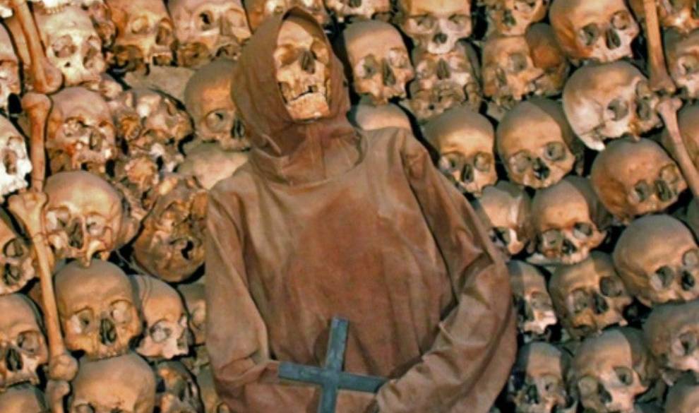 Rituales Satánicos, Esqueletos Y Criptas: La Cara Oculta De 5 Catedrales