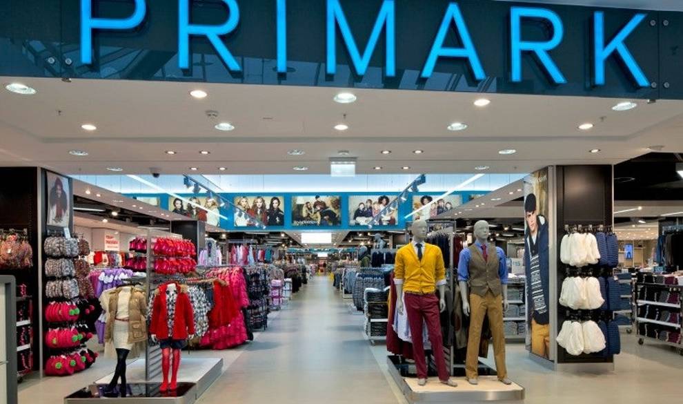 Primark retira de la venta unas chanclas por contener un químico cancerígeno