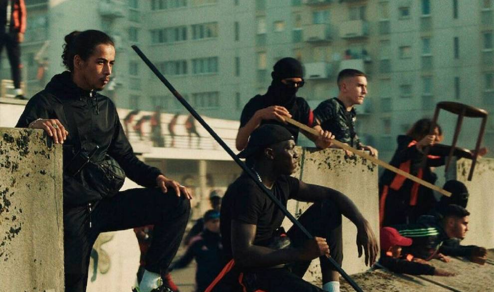 'Atenea', una película sobre revueltas y abusos policiales: ¿Es la rebelión armada la solución?