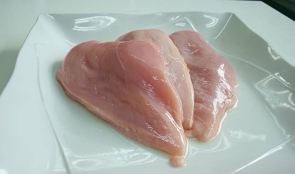 Ni te imaginas el dolor que sufrió el pollo que compras en el supermercado