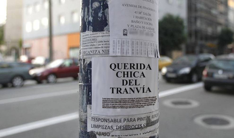 Un joven empapela Murcia para encontrar a una chica que conoció en un tranvía