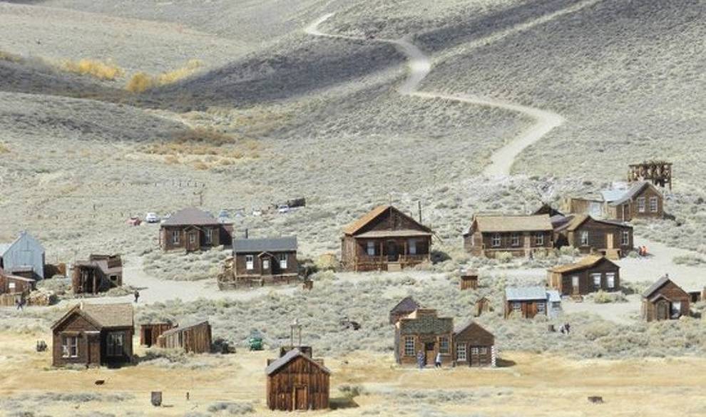 Llevo meses viviendo solo en un pueblo fantasma y ojalá sean muchos más