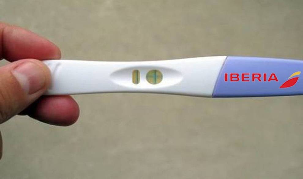 Multa de 25.000 euros a Iberia por exigir un test de embarazo para contratar a mujeres