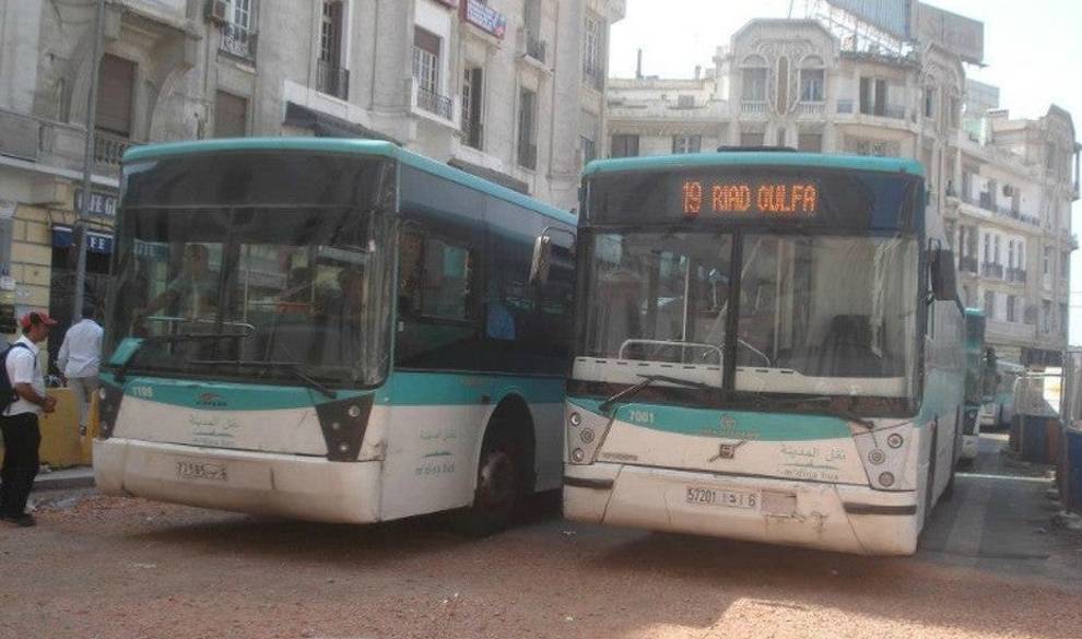 La agresión sexual en grupo a una joven en un autobús estremece al mundo