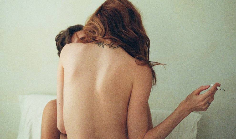 Cómo pecar leyendo: 9 libros eróticos para leer solo o en pareja