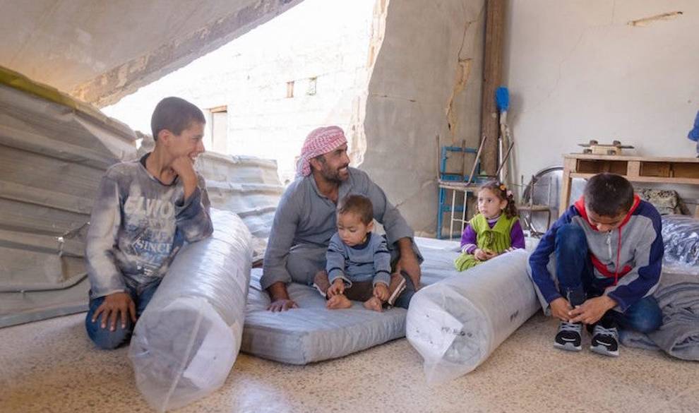 Ikea venderá alfombras fabricadas por refugiados sirios para darles empleo