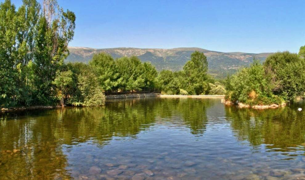 4 zonas donde bañarte cerca de Madrid para huir del calor