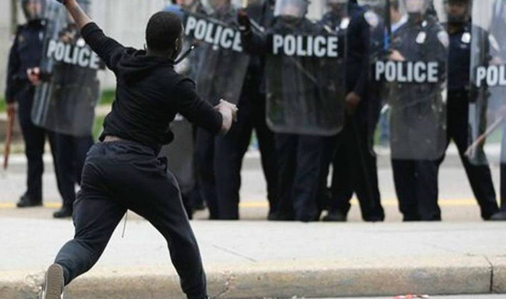 La Brutalidad Policial En EEUU Y Los Disturbios De Baltimore