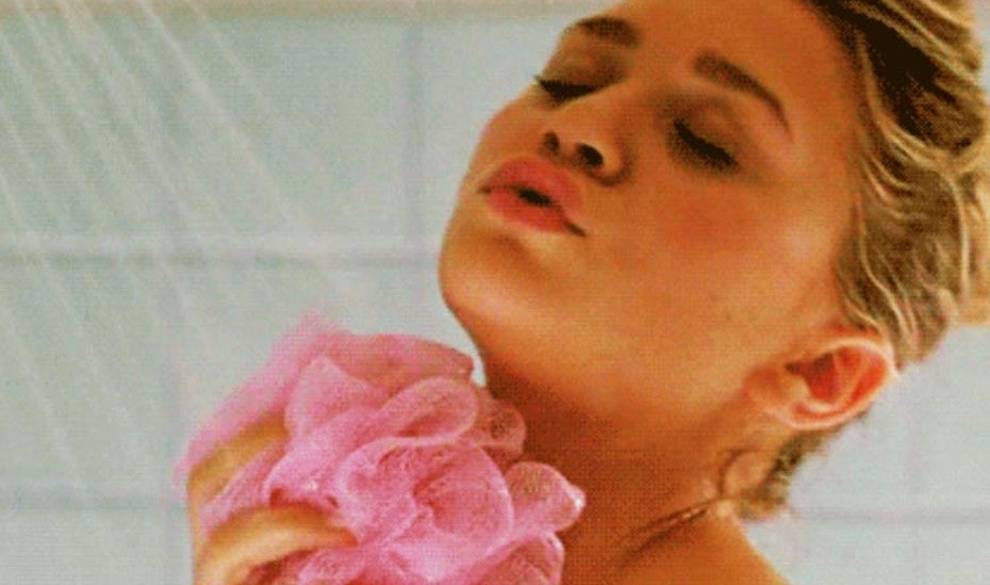 8 Canciones Para Darlo Todo Cantando En La Ducha