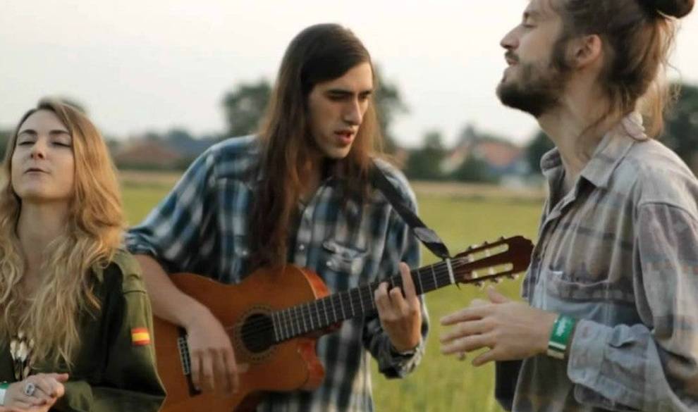 7 Canciones De Crystal Fighters Que Son Una Dosis De Buenrollismo En Vena