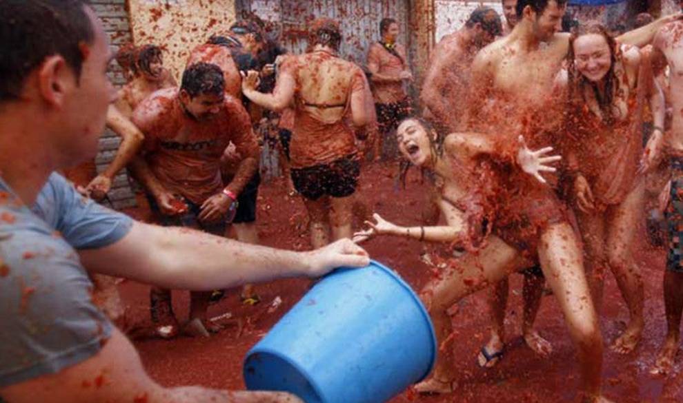 Arranca La Tomatina 2014 A Tomatazo Limpio