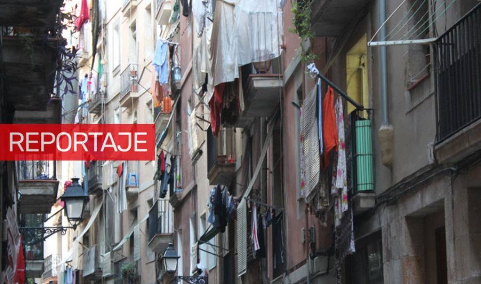 Drogas, peleas y amenazas: el Raval se está convirtiendo en la favela del centro de Barcelona