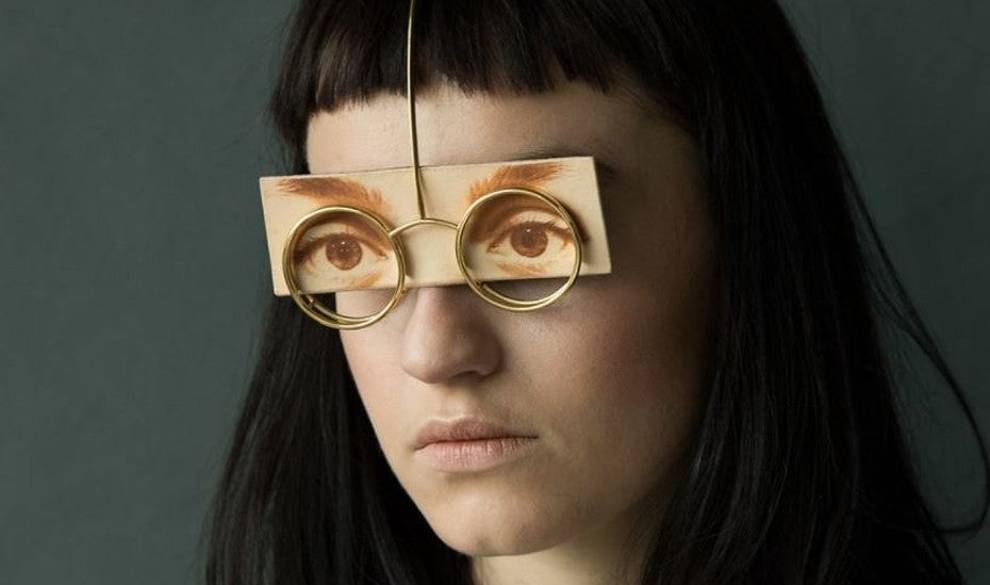 Yoga para los ojos, la tendencia de moda por el uso de la mascarilla