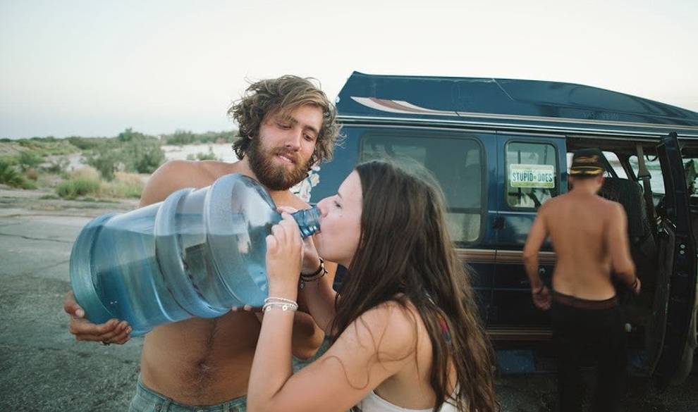 El Amor, La Guerra Y Otras Cosas Que Puedes Hacer En Un Coche