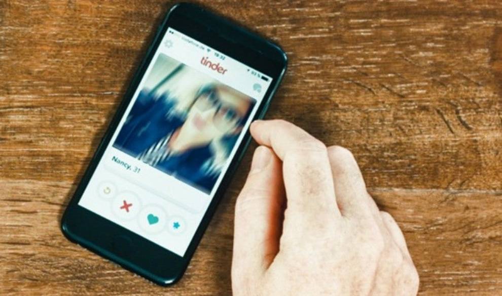 5 cosas que tienen en común quienes encontraron el amor en Tinder u otras apps
